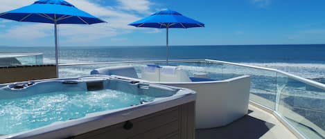 Amazing Ocean views from the rooftop deck with Caldera Spa.