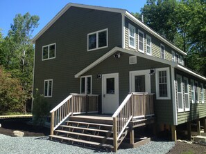 Glenwood Pond Cottage - Main entrance