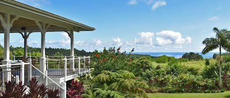 Kapehu Falls Retreat House. Ocean view Hawaiian villa. Casual elegance for 1-10.