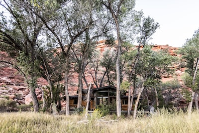 40 Acre Retreat in the Escalante Canyon - Perfect for social isolation