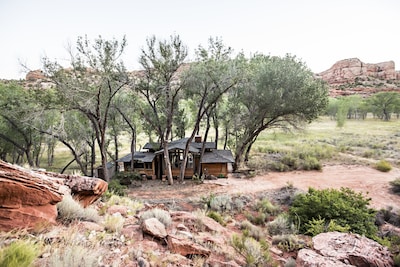 40 Acre Retreat in the Escalante Canyon - Perfect for social isolation