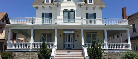 Front of the Condo facing the Ocean with wrap around porch