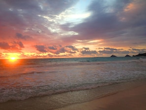 Greet dawn each morning~ Kailua Beach sunrises, the best! 