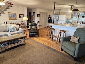 Main room with kitchen and entrance
