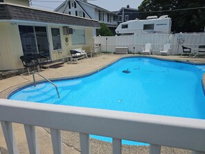 Private Pool/Backyard