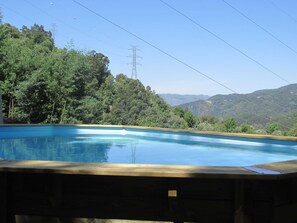 Piscina cheia, com o enquadramento