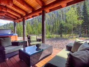 MV Souvenirs Lodge, Back Deck, 1