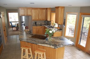 Full equipped kitchen with all the amenities of home