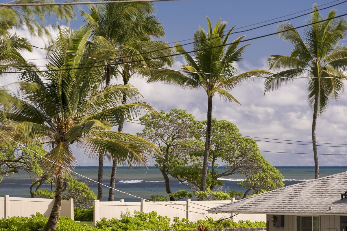 100 steps to the beach! Clean, cute and reasonably priced :) Guests love the place!