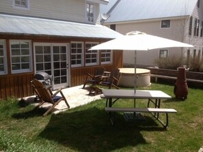 Summer yard with hot tub!