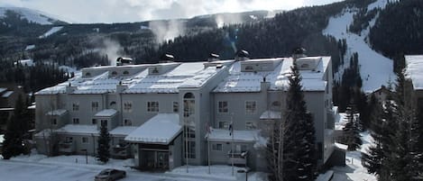 Liftside Condominiums (near the Mountain House lifts and ski school)