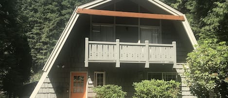 RIVERSONG CHALET has a fresh look! 