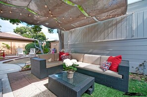 Outdoor Living Area with Retractable Canvas Roof