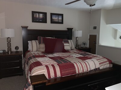 SKI IN SKI OUT! Next to Mountain Inn, Sleeps 4 Best location on mountain!