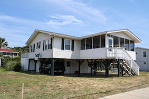 Front screen porch, rear covered deck, swing and hammock underneather; vacation!