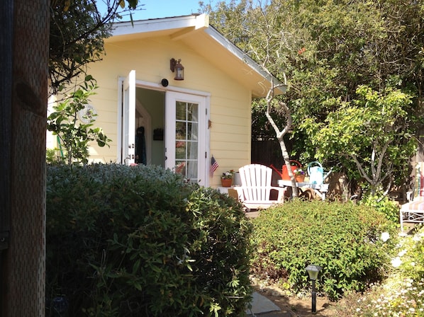 Sunny day and Cottage entrance