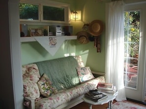 Garden room with futon sofa