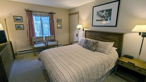 Beaver Creek West Condo U-1 Master bedroom with Queen bed