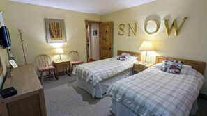 Beaver Creek West Condo U-1 3rd bedroom with two Twin beds