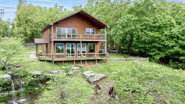 Front view of Blue Water Ridge