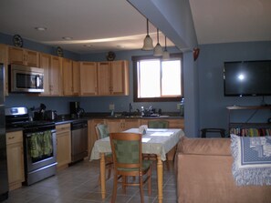 Kitchen/living room