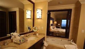 Luxurious Bathroom