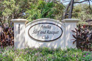 Welcome...Your entrance to paradise...