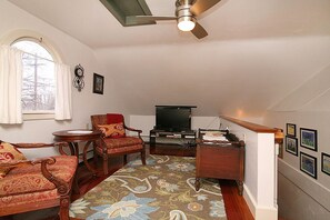 Loft sitting area with TV