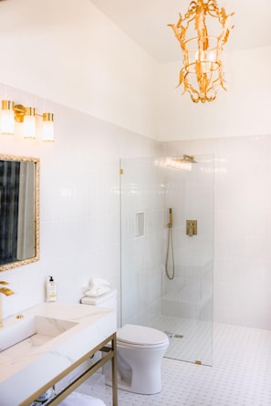 Attached Full Bath