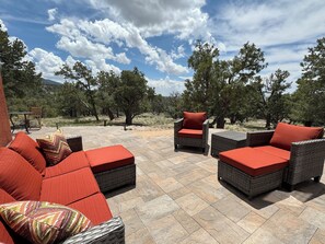 New patio lounge area off dining room