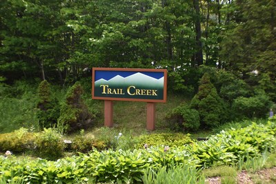 Trail Creek Ski Home 3 Bed 2.5 Bath Renovated jacuzzi sauna in unit 