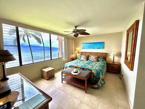 Master Bedroom (King) has unobstructed Ocean Views!