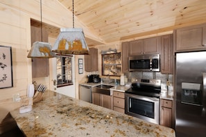 Smoky Mountain Cabin "The Hidden End" - Fully furnished kitchen with granite countertops