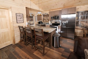 Gatlinburg Cabin "The Hidden End" - Fully furnished kitchen with stainless steel appliances