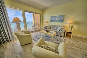 Great room with balcony access and spectacular view.