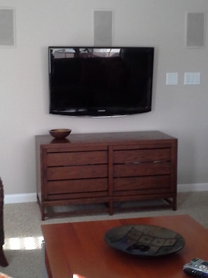 TV with access to ROKU for your entertainment. Another TV is in the master BR. 