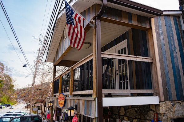 Beautiful front patio overlooking downtown Chimney Rock