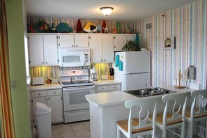 Complete Kitchen Updated 06/04/2012 with New Appliances.