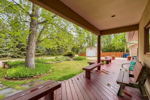 Front covered deck area with gas grill