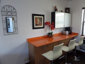 Nice counter for eating