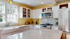 1st Floor - Kitchen w/ New Appliances & Quartz Counters