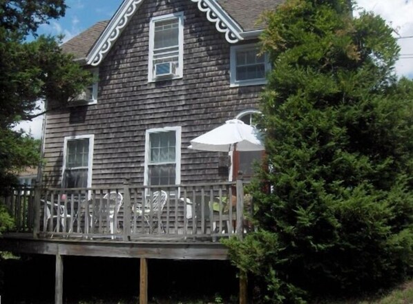 Deck side view of The Ice House