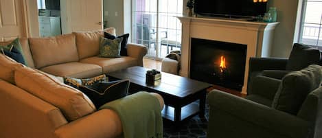 Completely updated furnishings, fireplace, LED TV