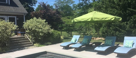 Back deck and pool area
