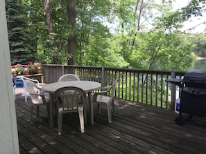 Deck View NE