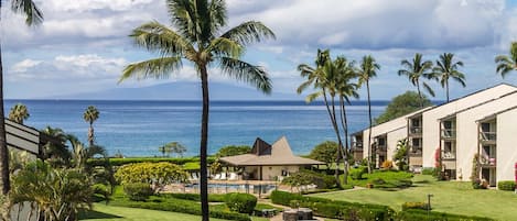 Ocean view from the lanai