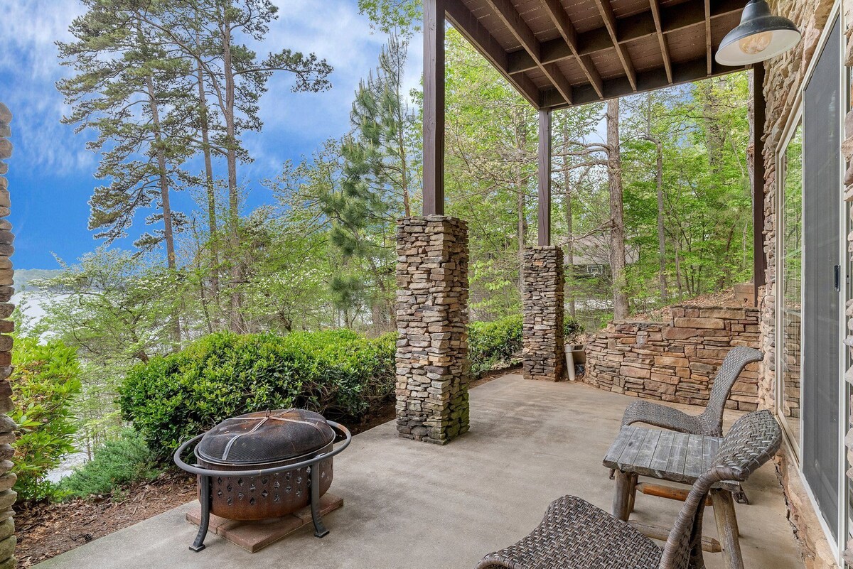 Log Cabin On Lake Keowee-Big Lake Mountain Views