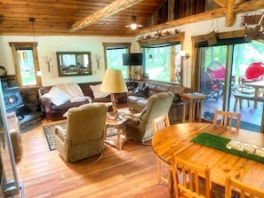 Main Cabin - Living room, including pullout couch.