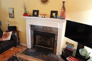 Electric fireplace