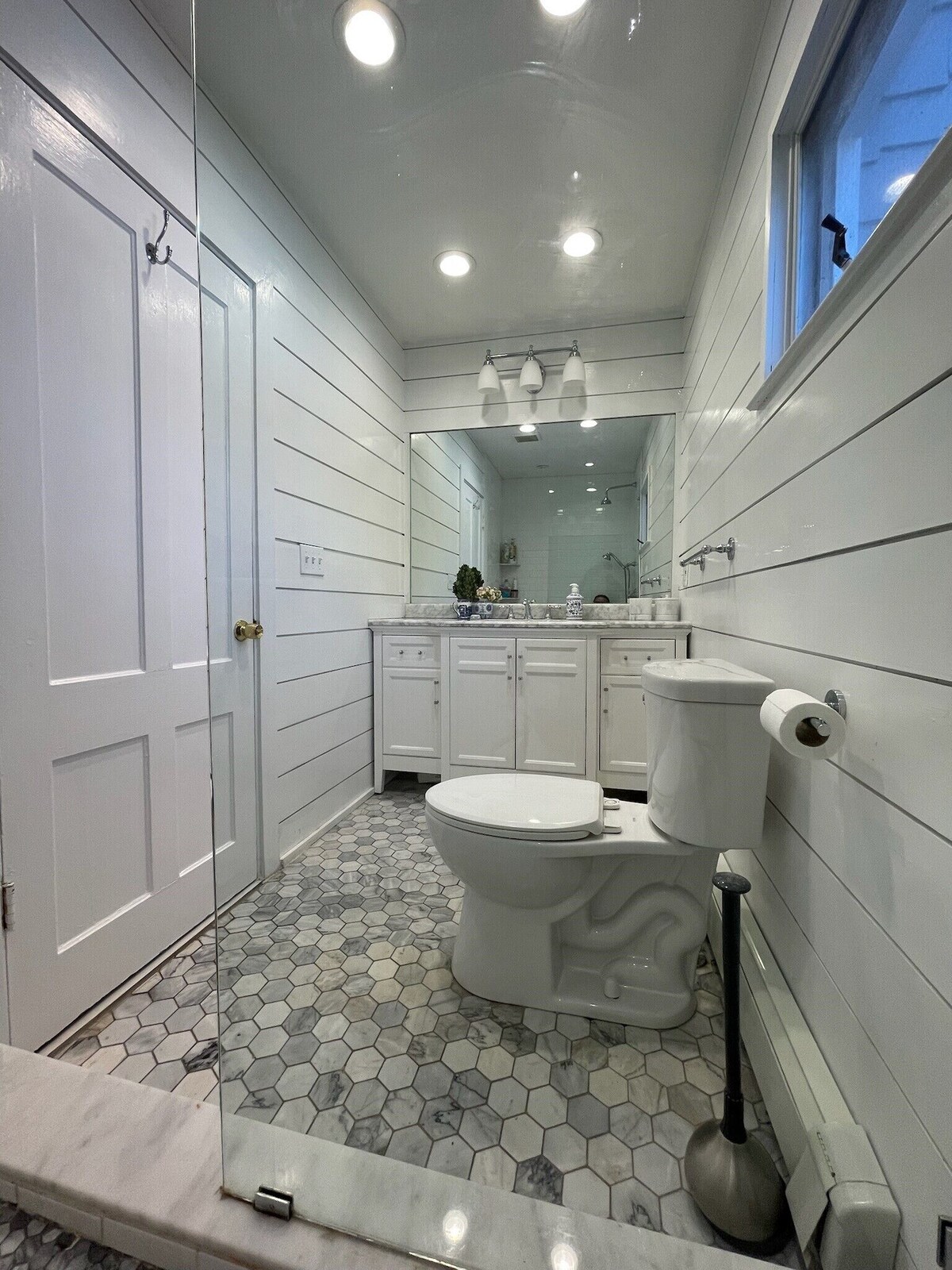 Waterfront home- Sleeps 10 – private beach-epic pool
